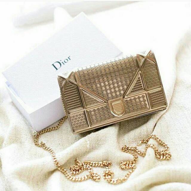 Tas dior diorama woc long chain bag