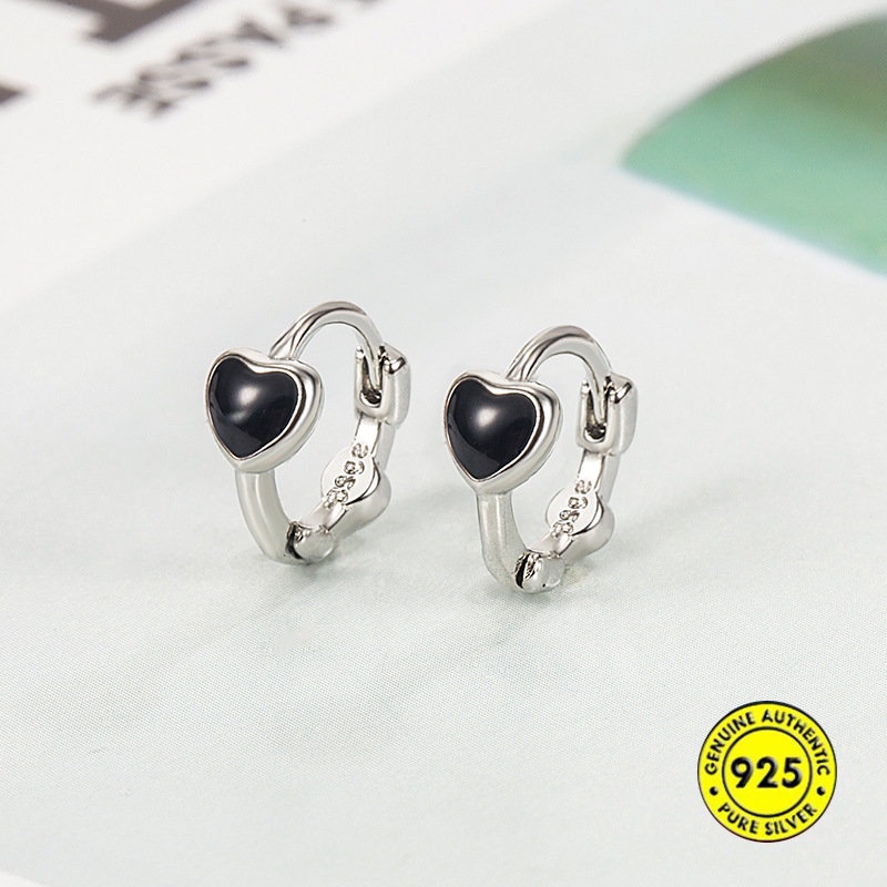 Anting Bentuk Hati Warna Hitam Gaya Retro U1067