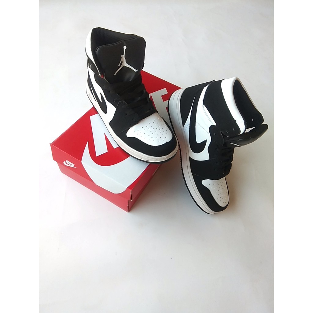 Sepatu NIKE7 JORDAN Pria dan Wanita Sepatu Sneakers Cowok dan Cewek Warna Putih Hitam BISA COD