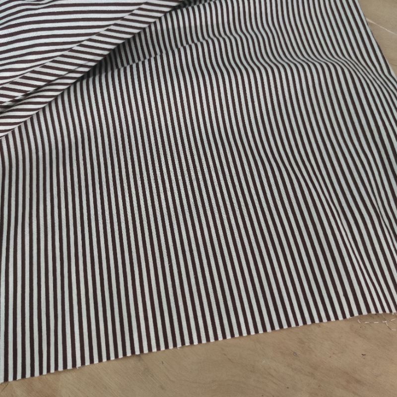 Kain Katun Meteran Motif Salur / Garis