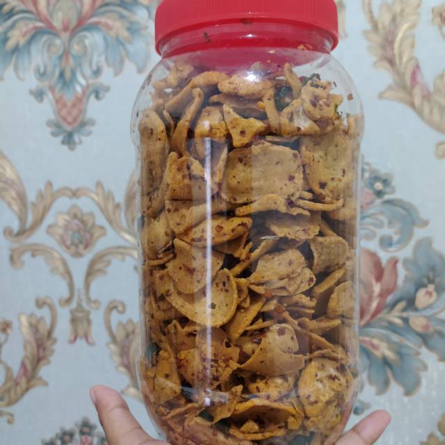

Basreng dan sambal goreng