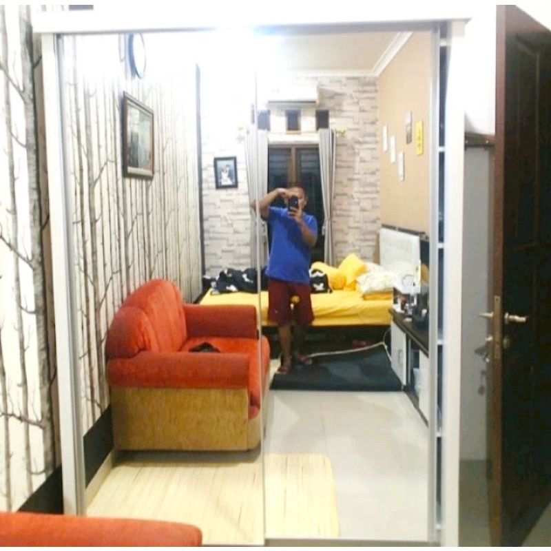 Lemari Baju/pakaian Full Cermin sliding 2 pintu Rel gantung finishing HPL sesuai deskripsi