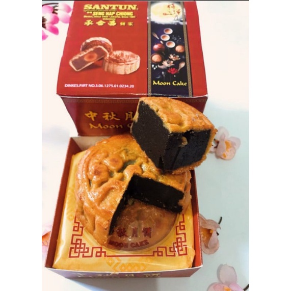 

MOON CAKE / KUE BULAN SANTUM FOOD 1933/TAUSA HITAM /1pcs