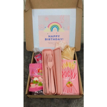 

Hampers untuk Kado Valentine / Anniversary / Birthday / Ulang Tahun. Gift Package / Hampers Box.