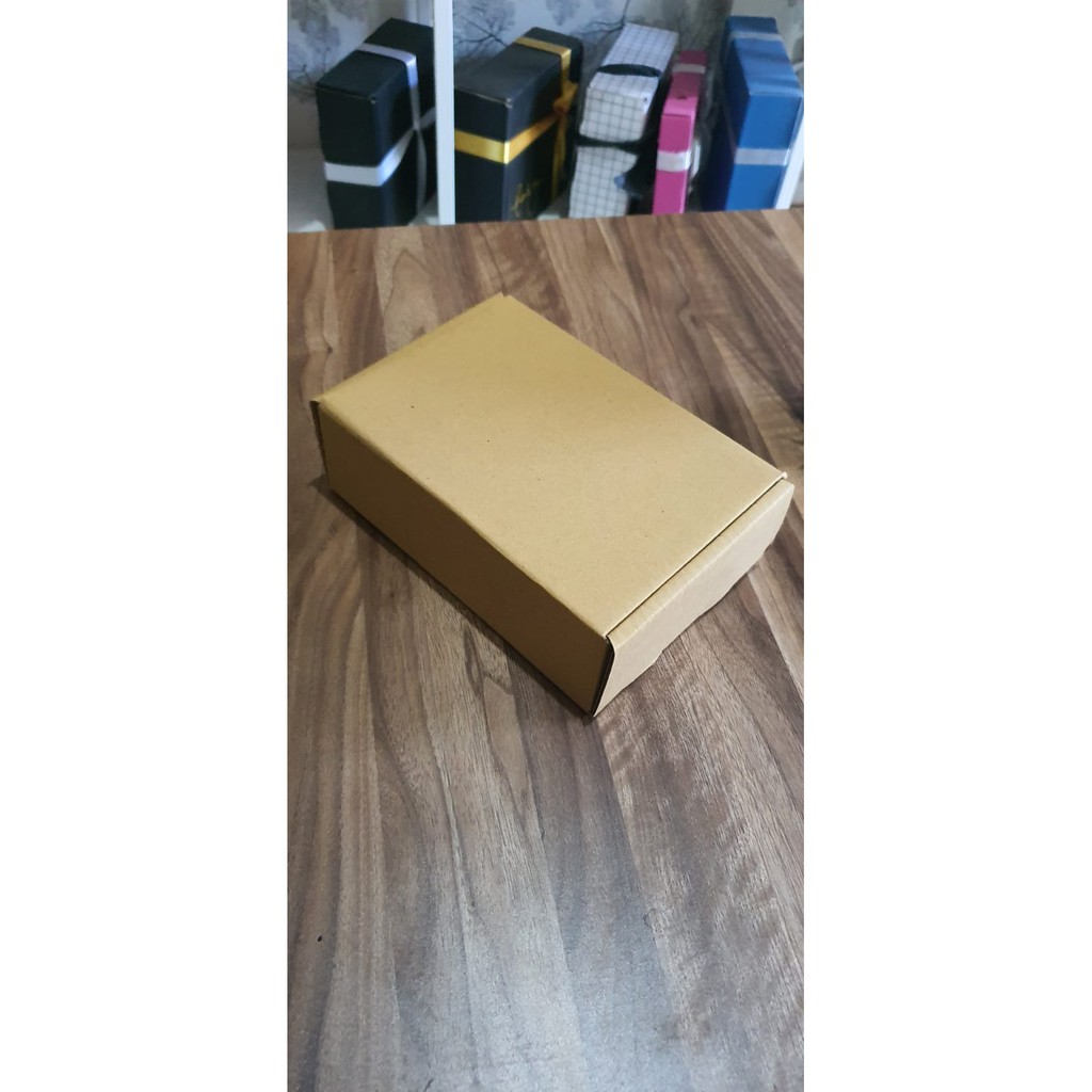 

Box 20x15x7 (BEAUTE) Kardus/Karton/kemasan/Hampers