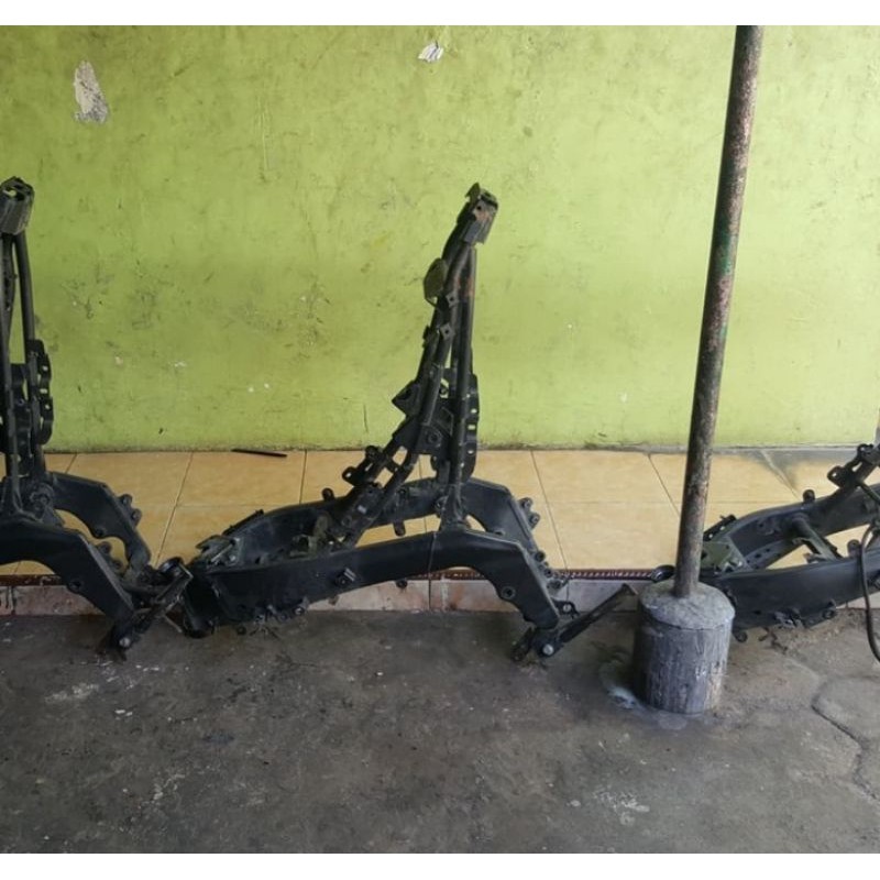 rangka frame yamaha xabre