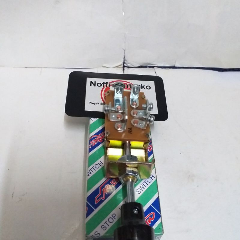 saklar lampu  HARTOP model 3 TARIK barang kw