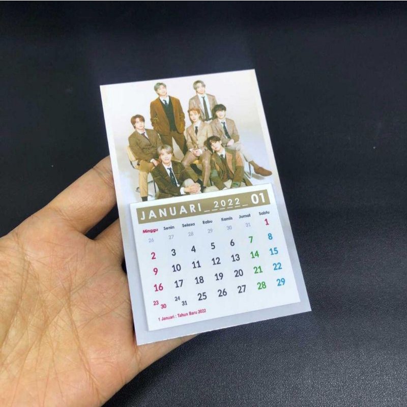 

kalender magnet BTS