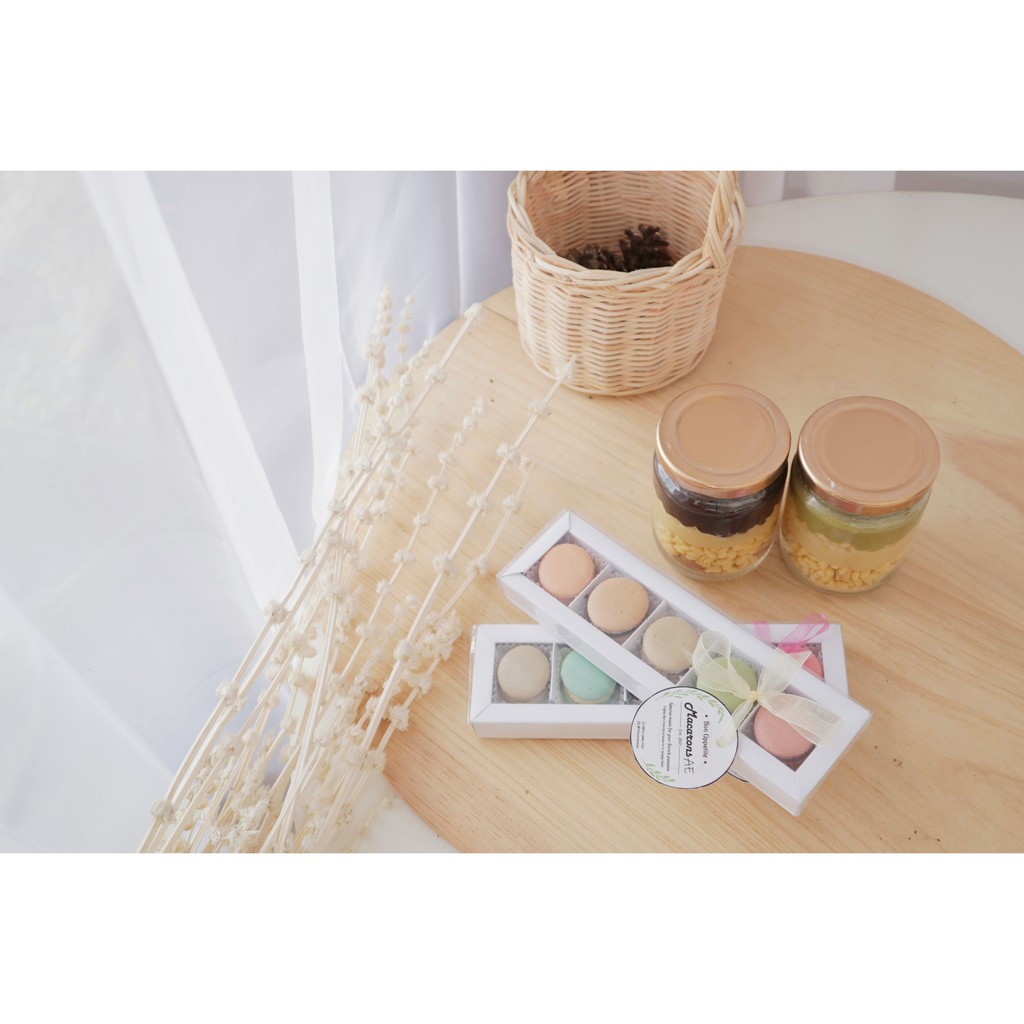 

Medium Macarons 2 Box isi 5