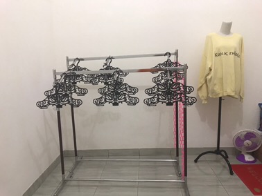 Hanger Model Kupu Kupu Warna Hitam