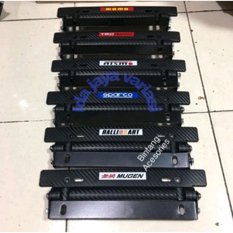 Dudukan Plat Nomor Mobil Avanza JDM CARBON Hitam