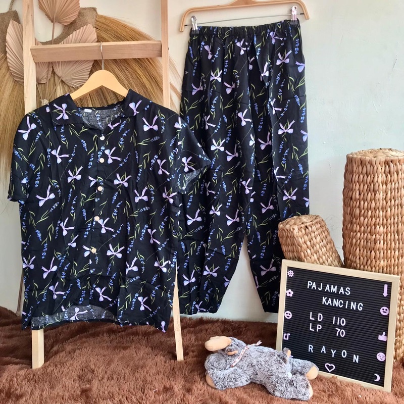 SETELAN LENGAN PENDEK PIYAMA BAJU TIDUR WANITA CEWEK BUSUI ONE SET RAYON MOTIF-KCPJ Pita Hitam