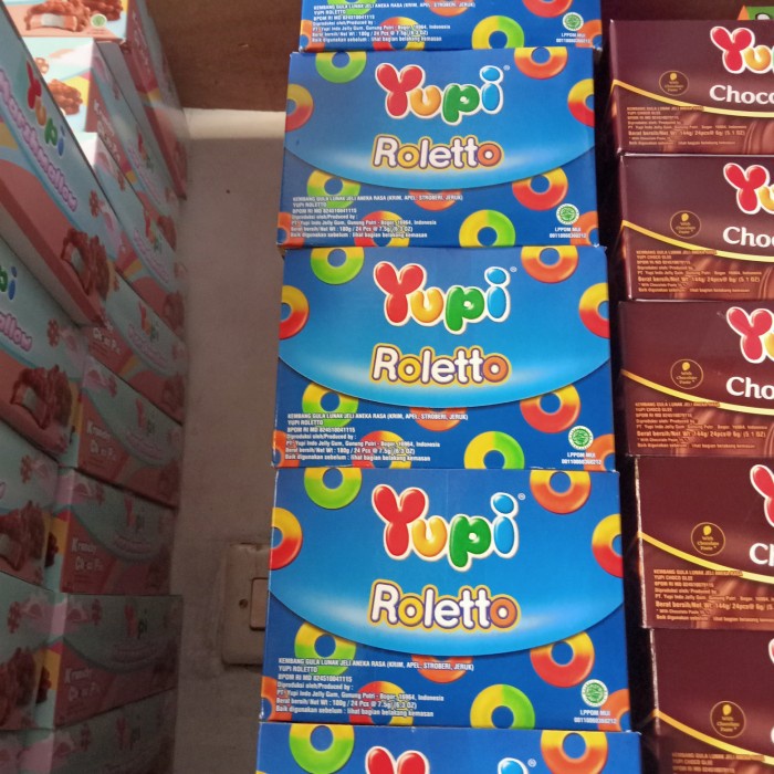 

yupi kotak 1 box = 24 bungkus