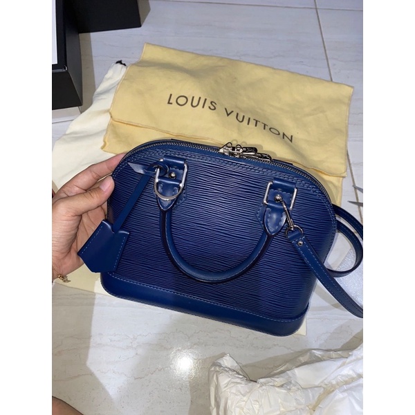 lv alma epi leather