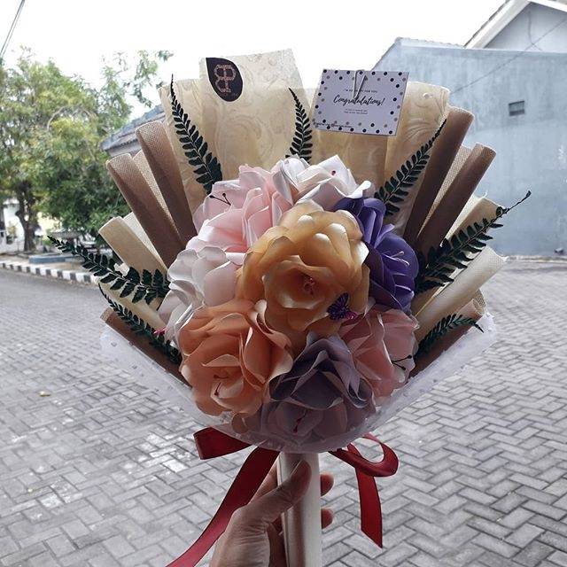 Buket Kertas Warna Nude