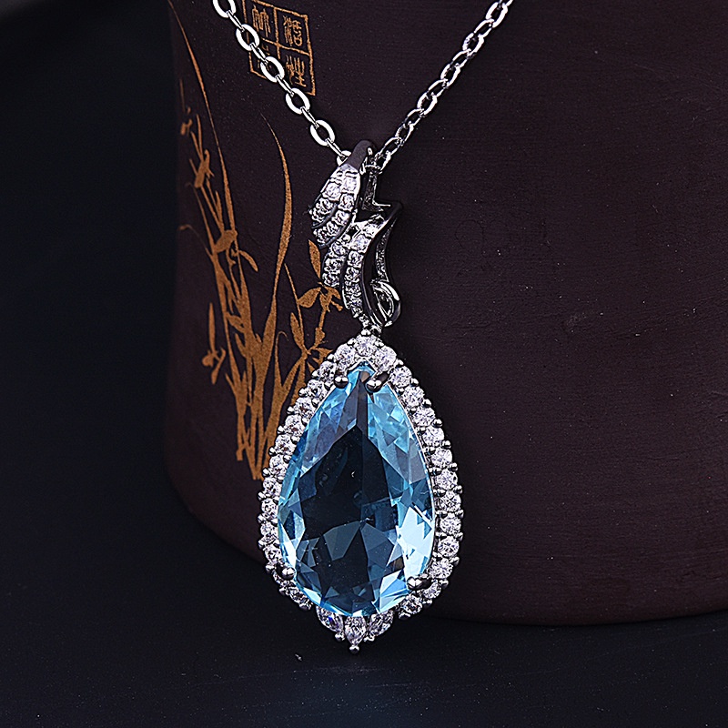 [Ready Stock]Fashion Drop-Shaped Diamond Aquamarine Pendant Necklace