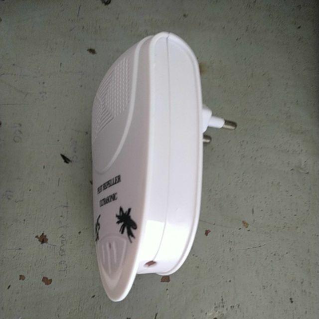 Anti Nyamuk / Bug Scare Ultrasonic Rat Pest Control Repeller