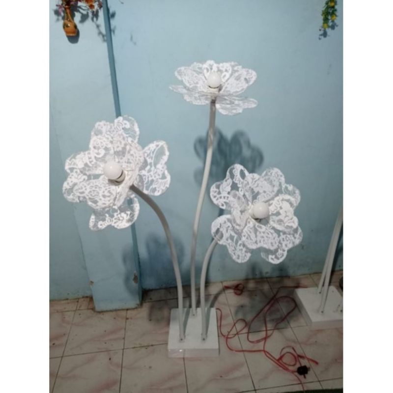 stand lampu dekorasi