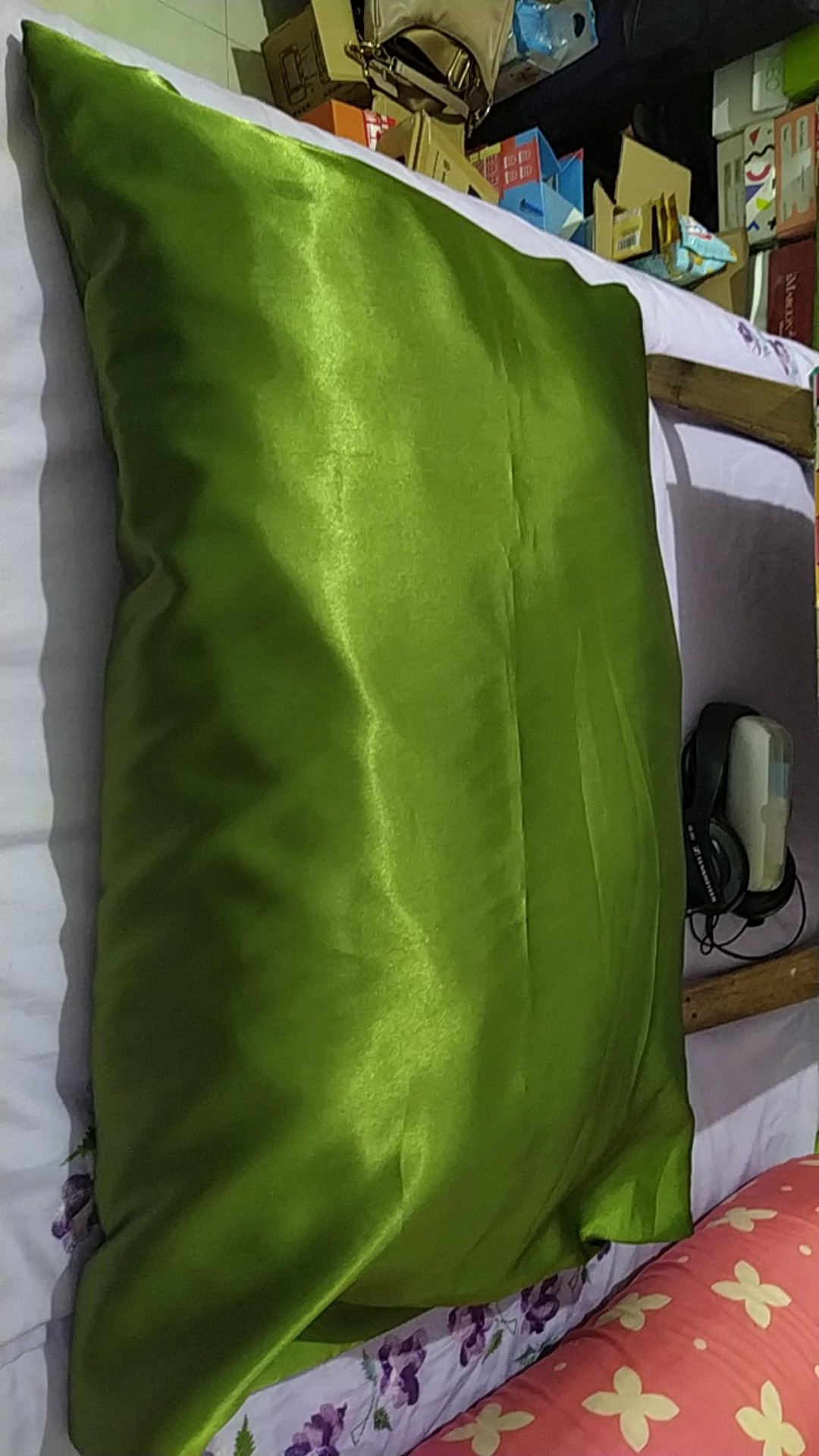 Sarung Bantal Satin / Satin Pillowcase