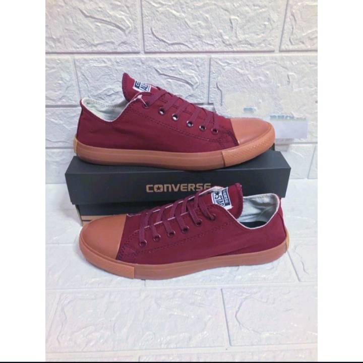 Sneakers gum Converse sepatu kekinian terbaru..