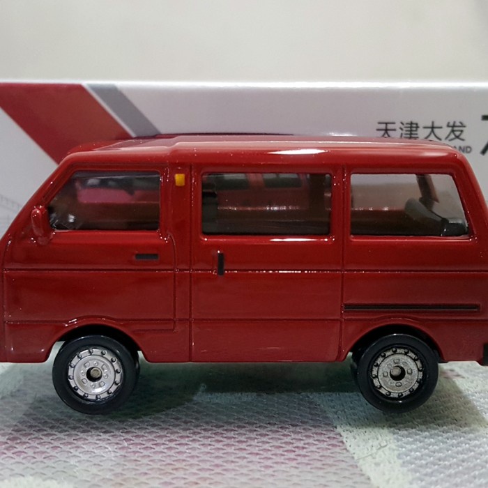 Diecast XCARTOYS Democratic Brand - Daihatsu Hijet 1000 Merah Skl 1:64