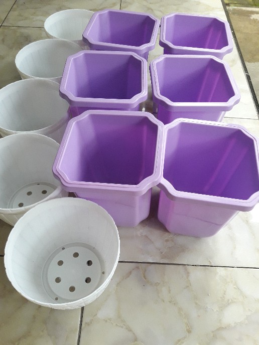 Pot Bunga Plastik Terra