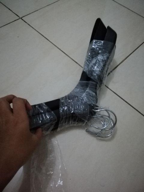 Hanger Jas Hitam Murah 181 (1 Pcs)