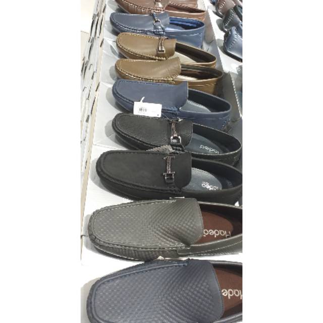 Sepatu cowok  merk FLADEO,  smua model hrga 265.000, barang original awet dan nyaman dipakai utk prg