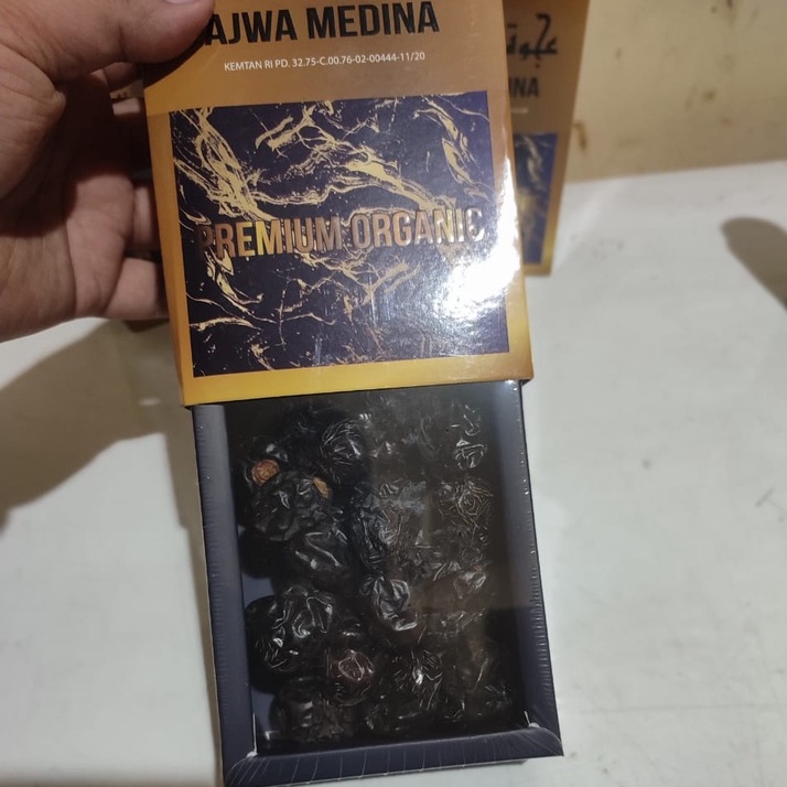 

Kurma Ajwa Sunnah Premium jumbo 500 gram / Kurma Ajwa Madinah Super Premium 0,5 kg Original Saudi / organic castle farm 500 Gr