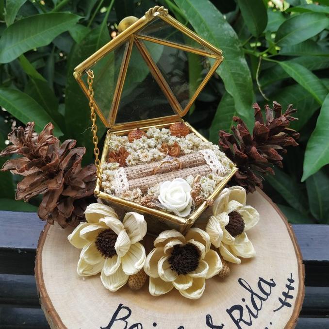 

AKSESORIS PERNIKAHAN RING BOX TERRARIUM KOTAK RUSTIC BEARES PERLENGKAPAN PESTA CRAFT