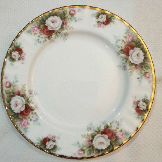 Royal Albert - Celebration - Plate 20 cm