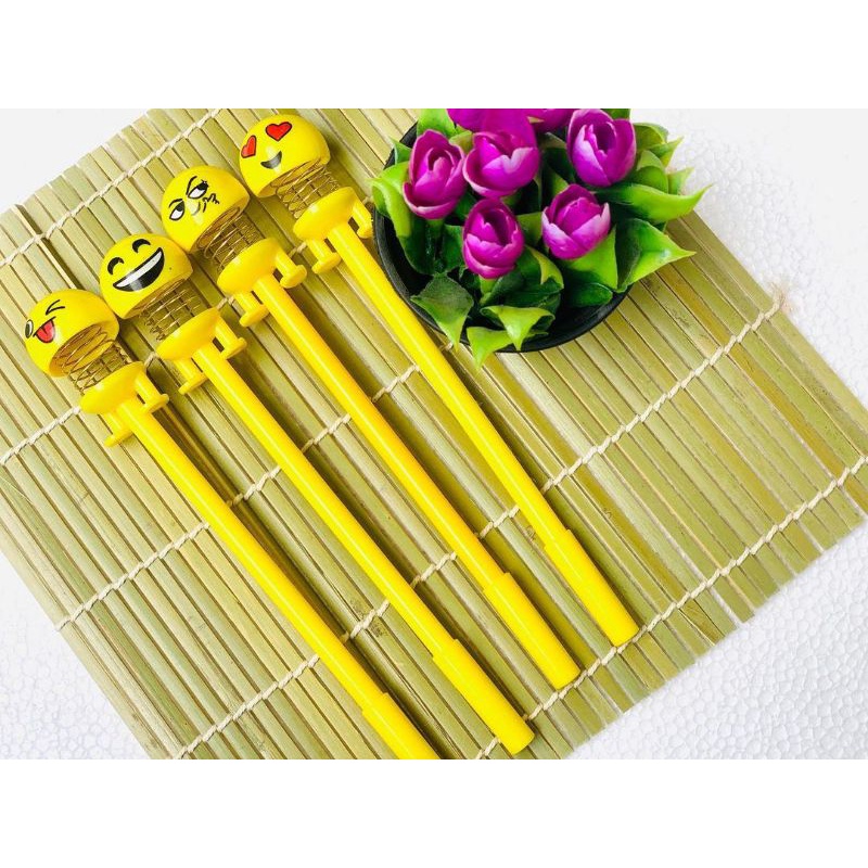 

Pen Spring Doll