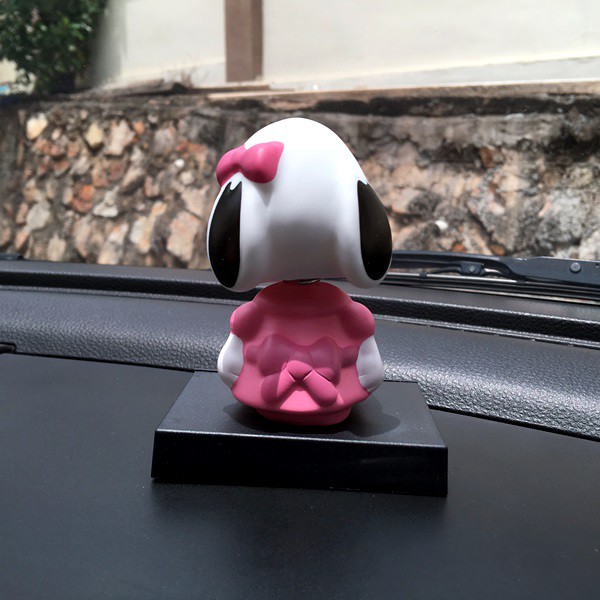 Boneka Figure Miniatur Pajangan Mobil Stand SNOOPY BELLE CHARLIE Goyang Kepala Shacking Head Toy