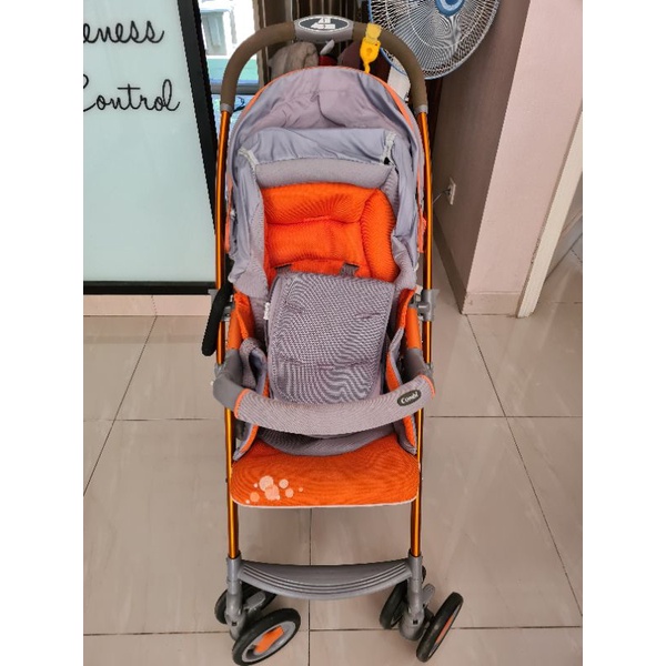 Preloved Stroller Combi Urban Walker