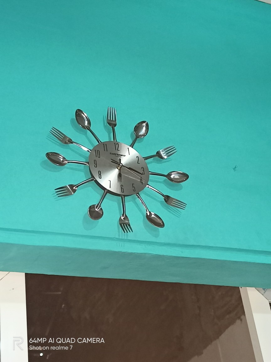 Jam Dinding 3d Model Sendok Garpu Silver Diameter 28 Cm