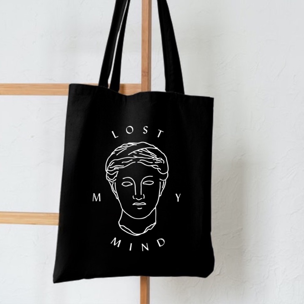 HOT PROMO 10.10 - [RESLETING+MUAT LAPTOP] &quot;LOSTMYMIND&quot; TOTEBAG SEMI KANVAS | TOTEBAG RESLETING | TOTEBAG BESAR | TOTEBAG KOREA | TOTEBAG TEBAL | TOTEBAG LAPTOP | TOTEBAG UNIK | TOTEBAG NONGKI | TOTEBAG GAYA | TOTEBAG POLOS | TOTEBAG SEKOLAH KULIAH KERJA