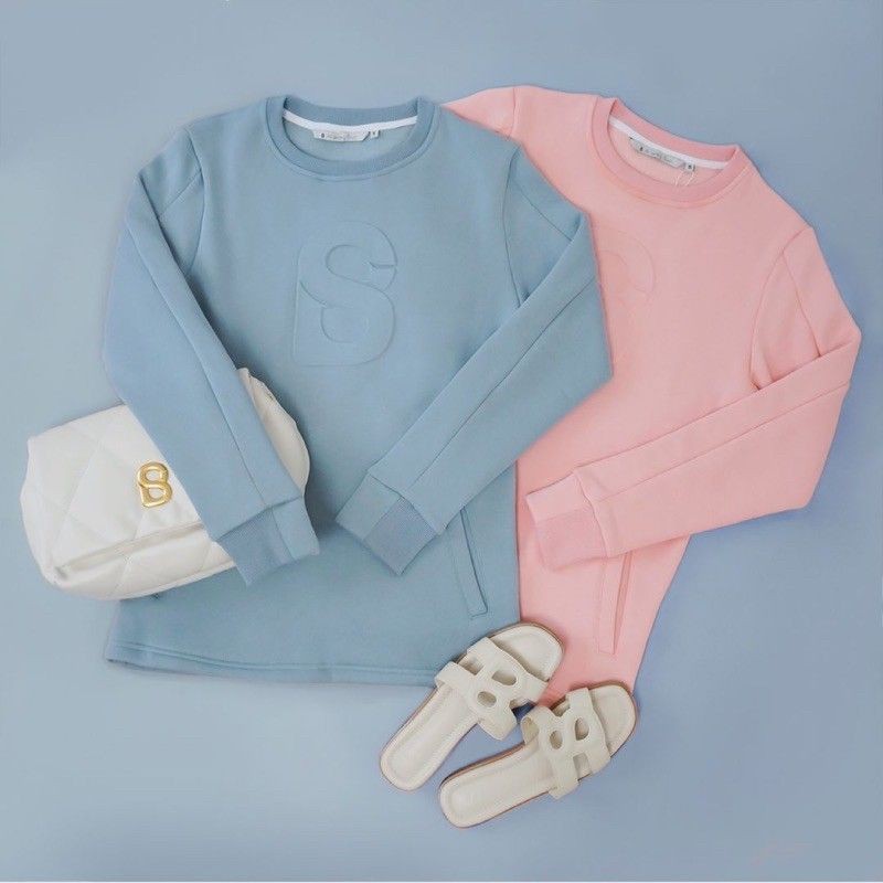 Audrey Sweatshirt Buttonscarves