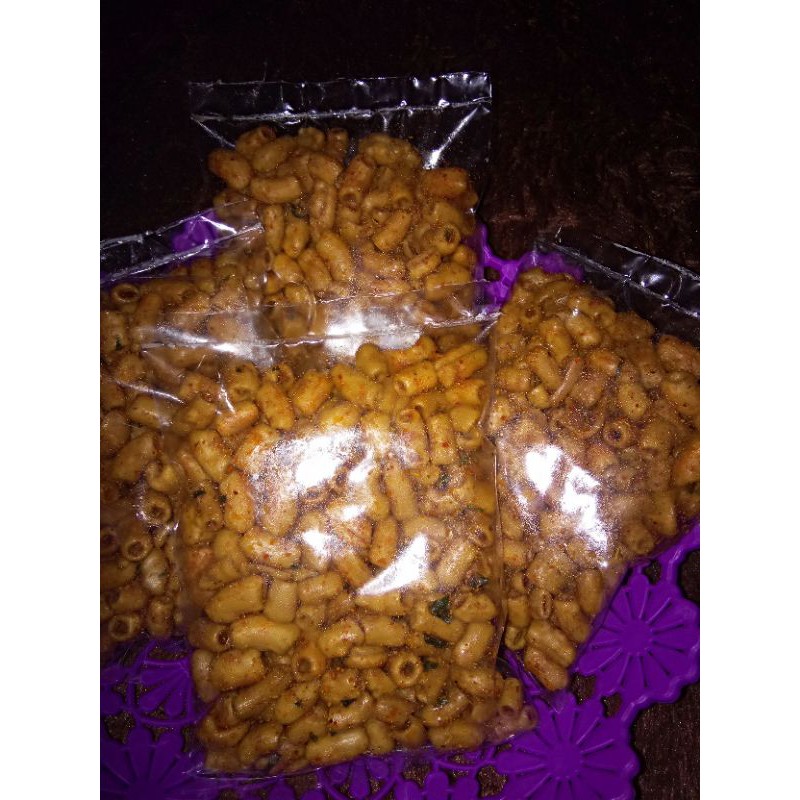 

Makaroni Bantat Dadakan dengan aroma daun jeruk pedas gurih 125 gr