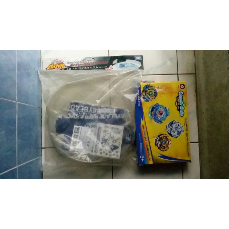 Stadium Beyblade BB-10 dan Beyblade Burst Set