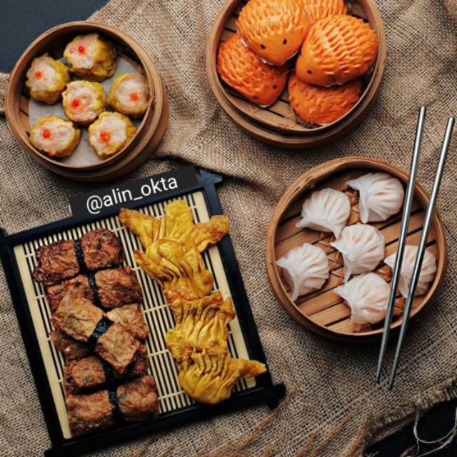 

DIMSUM + SAUS SAMBAL (10 PCS DAPAT SAMBAL) 1 PACK ISI 10 PCS ANEKA DIMSUM HOTEL & RESTAURANT