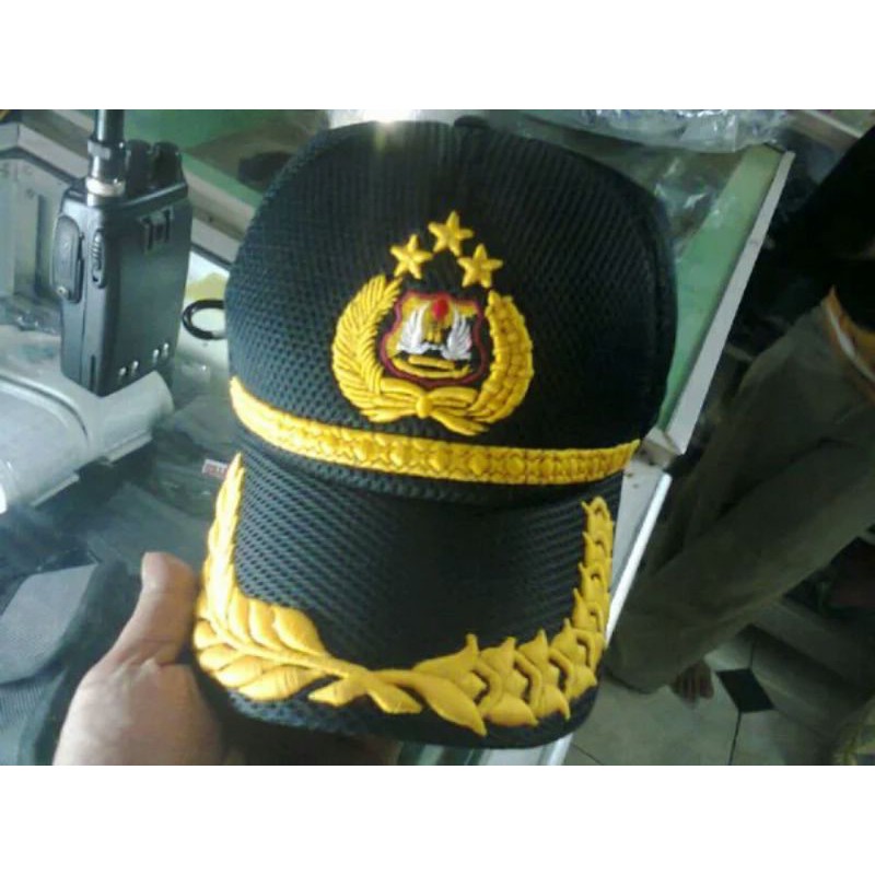 Topi pokdar logo tiga bintang