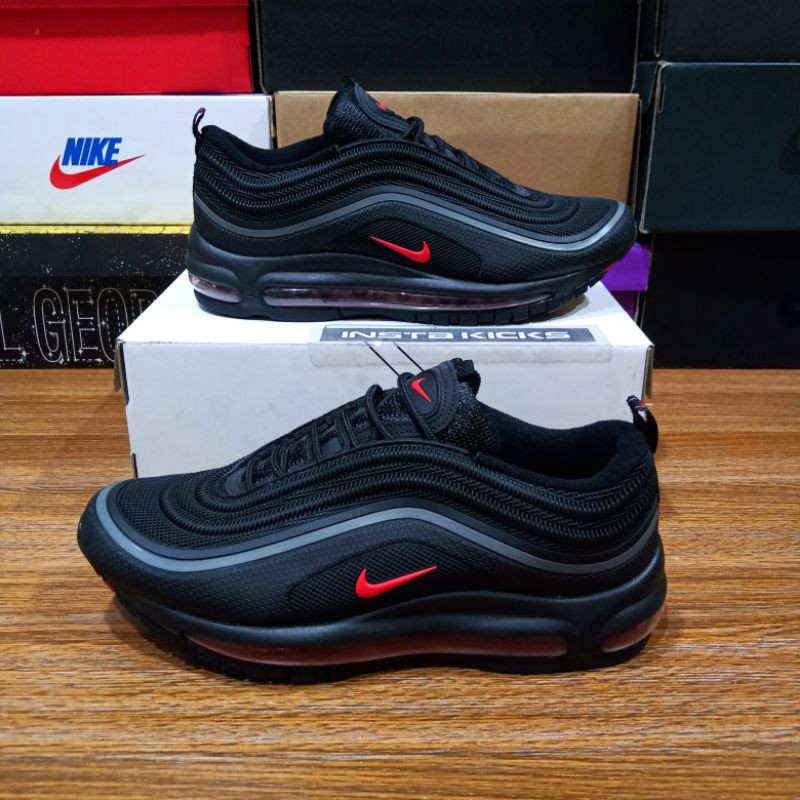 black red nike air