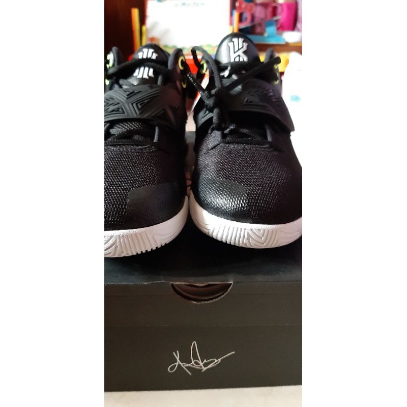 Sepatu Basket Nike Kyrie Irving 6