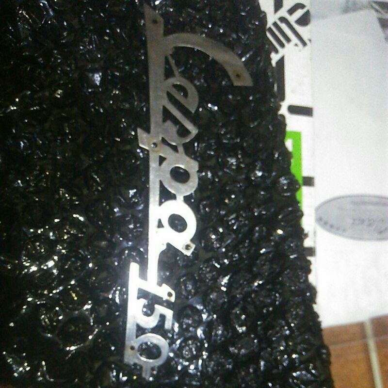 emblem tulisan vespa vbb