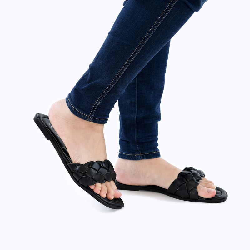 New Arrival Justin Sandal Teplek Wanita JH 49 Hitam Kekinian