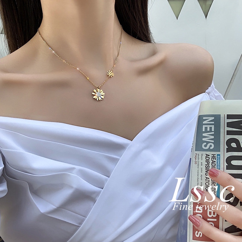 Kalung Titanium Bunga Daisy Cantik Fashion Korea Emas 18K Anti Karat Aksesoris Perhiasan Wanita