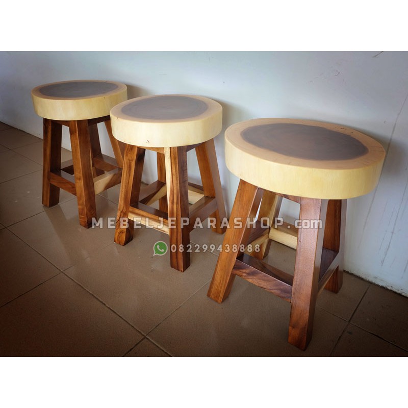 Kursi Cafe Stool Bundar Kayu Trembesi