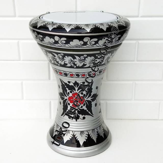 Tumbuk Hadroh Atau Darbuka Kayu 8 inch Silver Hitam Rolling Putih