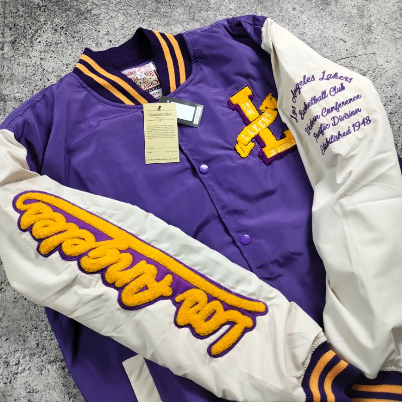 VARSITY LAKERS LOS ANGELES FULL BORDIR BLACK/PURPLE AUTHENTIC FULLTAG &amp; LEBEL