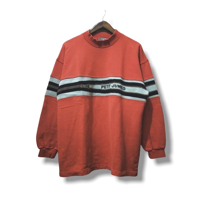 crewneck oversize dari junko koshino